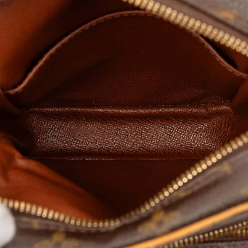 Louis Vuitton Monogram Amazone Brown Good condition - Model View