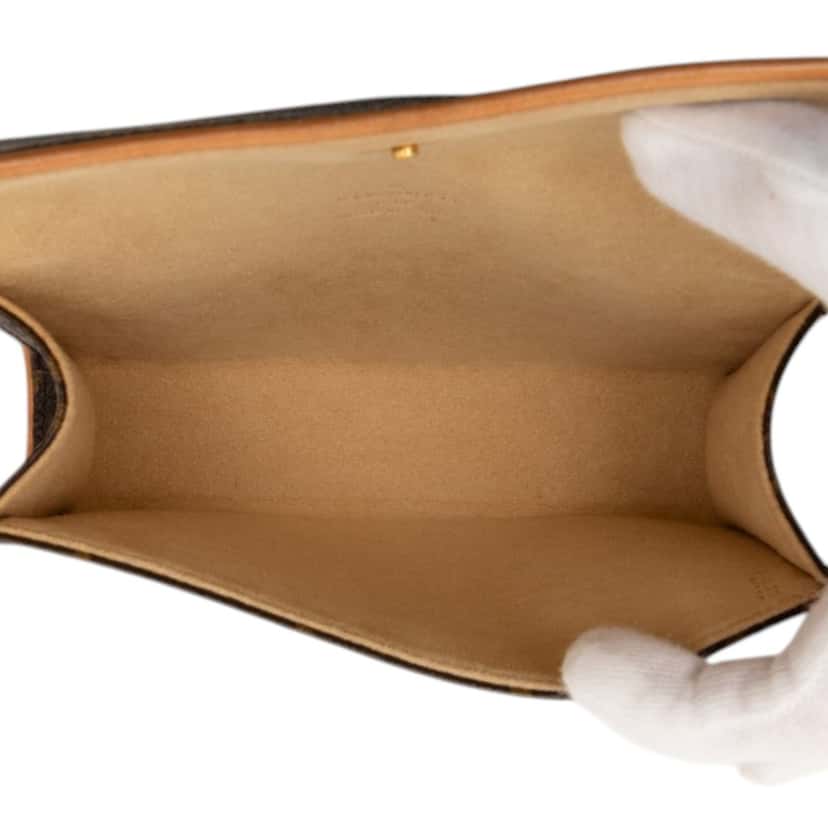 Louis Vuitton Monogram Pochette Florentine Brown Very good condition - Model View