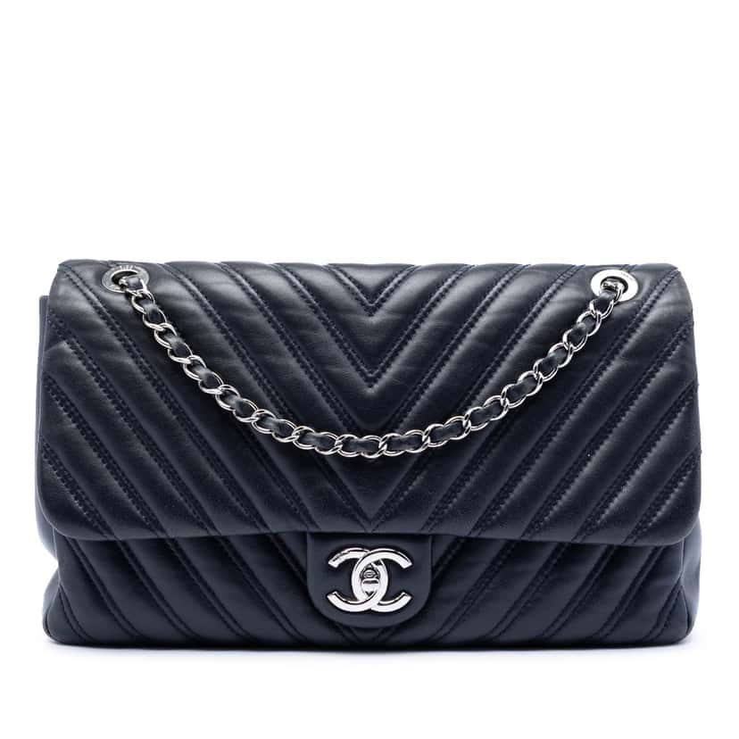 Chanel Jumbo Classic Chevron Lambskin Double Stitch Single Flap Blue Leather Very good condition - Front View