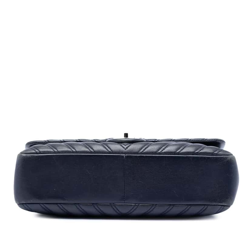 Chanel Jumbo Classic Chevron Lambskin Double Stitch Single Flap Blue Leather Very good condition - Inside View