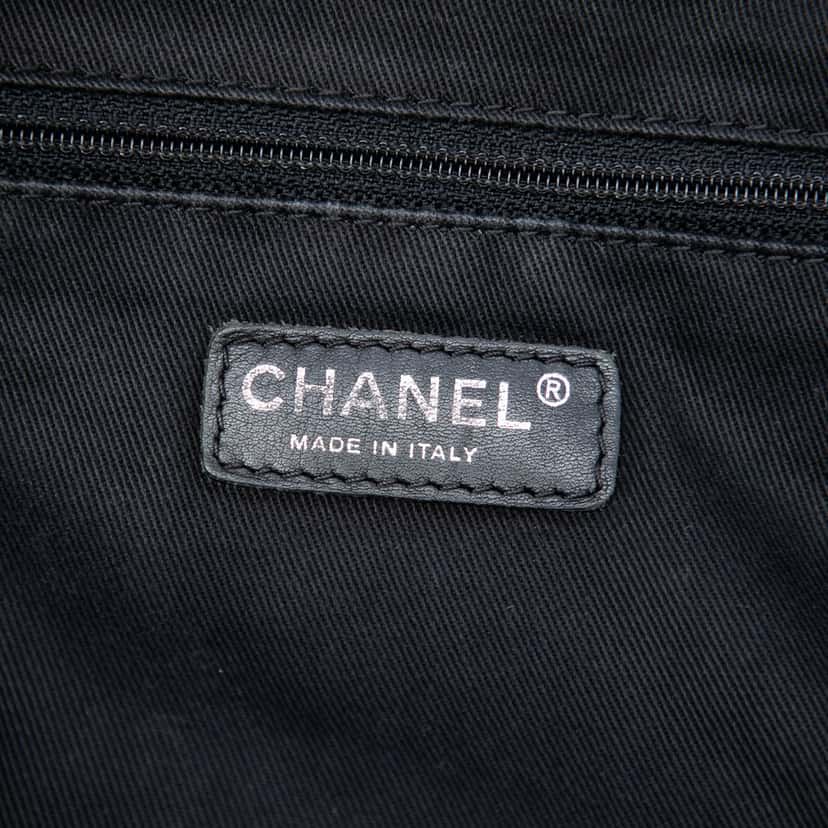 Chanel Paris New York Quilted Nylon Tote Black Very good condition - Box View