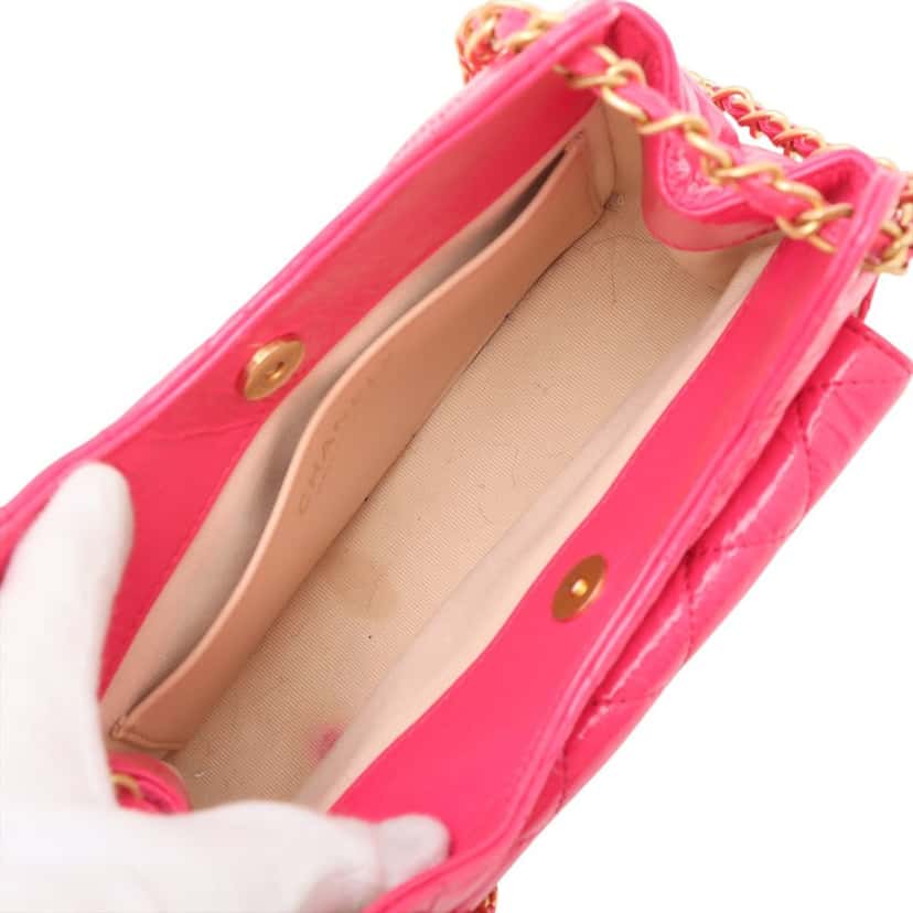 Chanel Medium Shiny Crumpled Calfskin Wavy CC Hobo Pink Leather Very good condition - Inside View