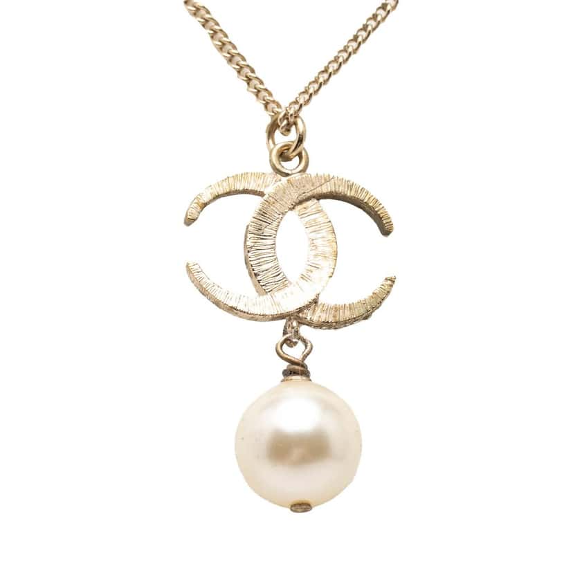 Chanel CC Gold Plated Strass Faux Pearl Drop Pendant Necklace Gold Metal Very good condition - Back View