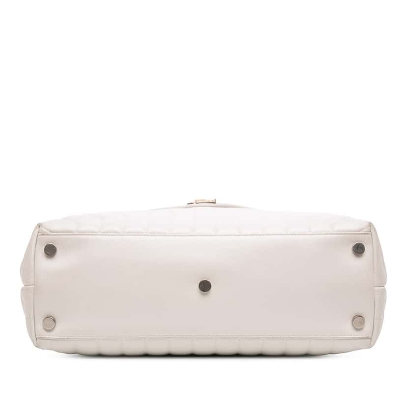 Saint Laurent Large Matelasse Calfskin Monogram LouLou Shoulder Bag White Leather Very good condition - Inside View