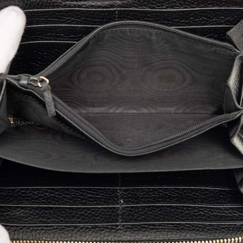 Gucci Grained Calfskin Soho Zip Around Wallet Black Leather Very good condition - Model View