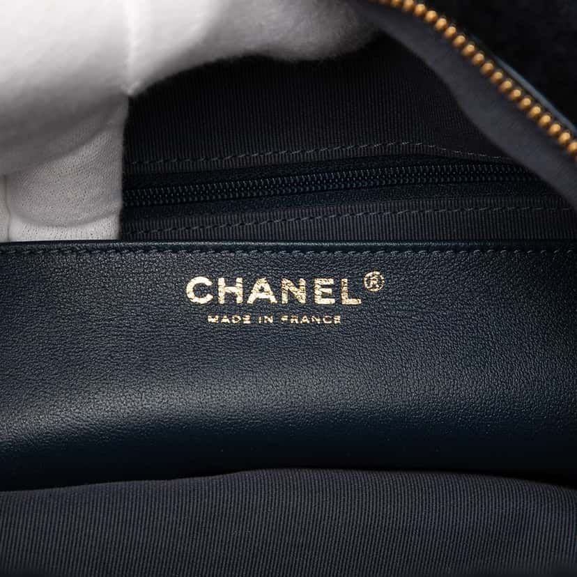 Chanel Coco Neigh Large Quilted Shearling Bowling Bag Blue Very good condition - Box View