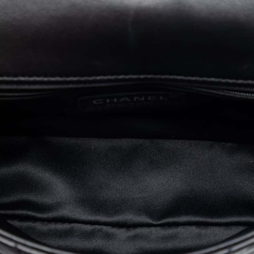 Chanel Small Lambskin CC Crossing Flap Black Leather Very good condition - Model View