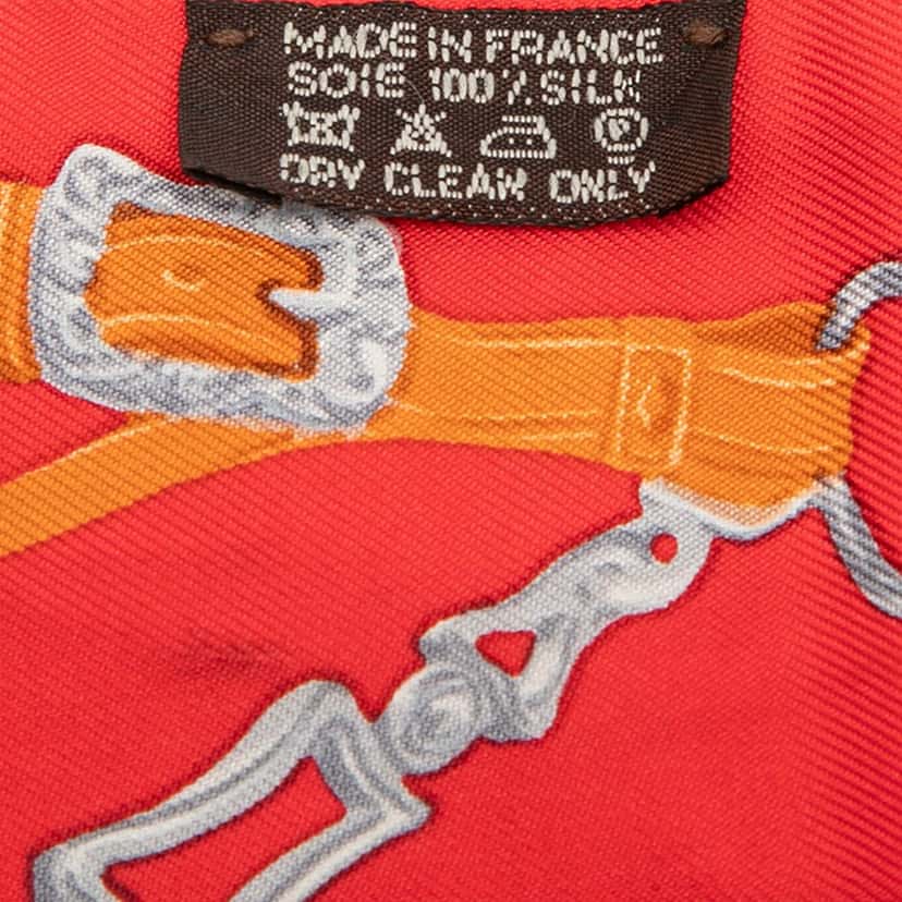 Hermès Bride De Gala Silk Twilly Scarf Red Very good condition - Model View