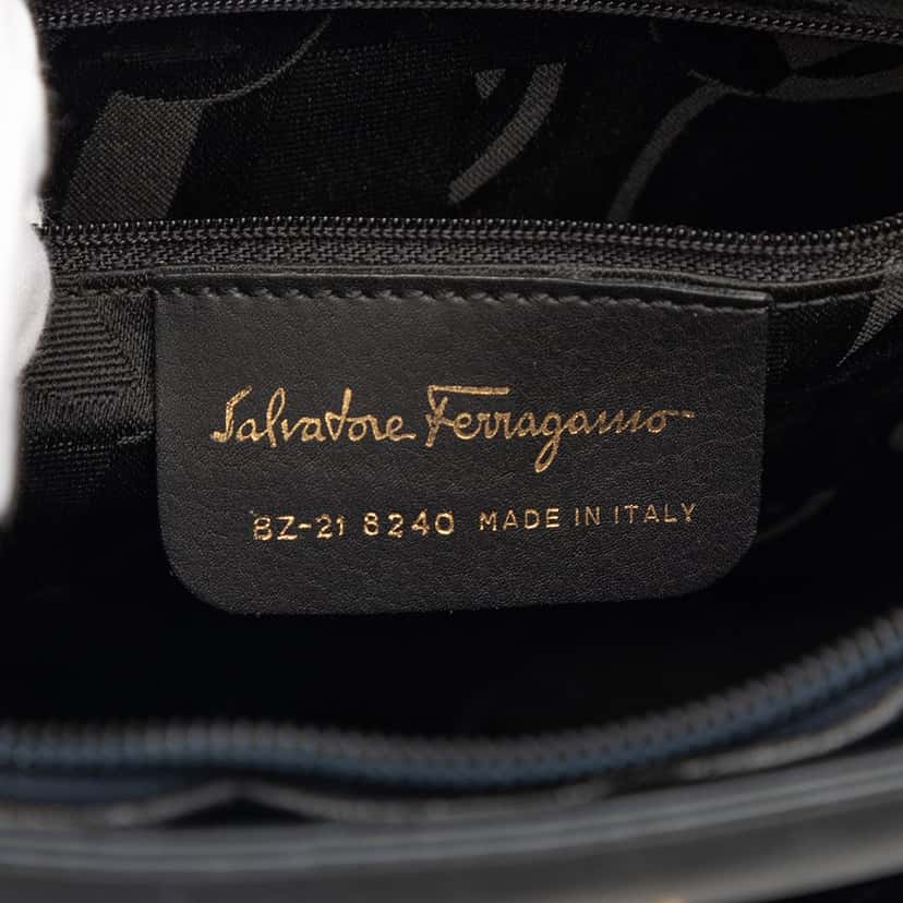 Ferragamo Leather Shoulder Bag Blue Leather Very good condition - Box View