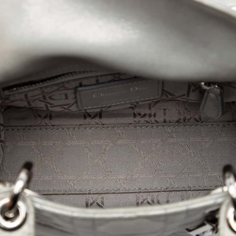 Dior Mini Iridescent Lambskin Cannage Lady Dior Silver Leather Very good condition - Model View