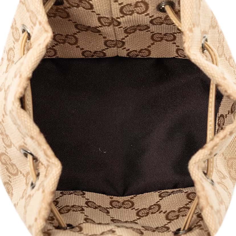 Gucci GG Canvas Drawstring Pouch Beige Very good condition - Model View