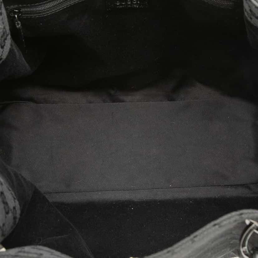 Gucci GG Canvas Tote Black Very good condition - Model View