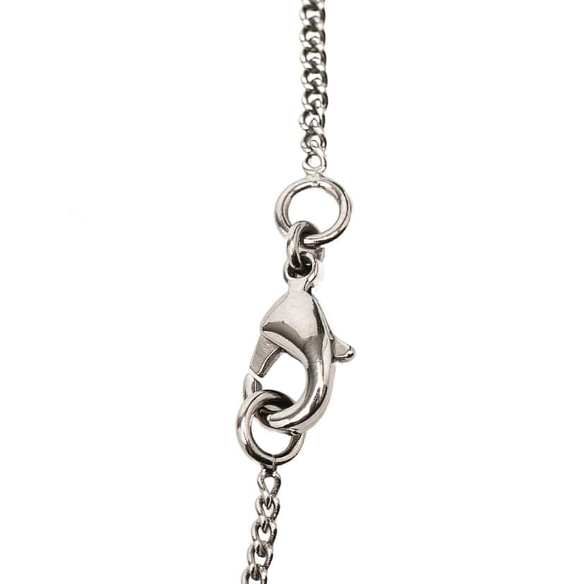Chanel CC Brass Faux Pearl Pendant Necklace Silver Metal Very good condition - Model View