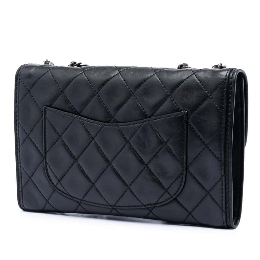 Chanel Small Quilted Lambskin Citizen Zip Flap Black Leather Very good condition - Back View