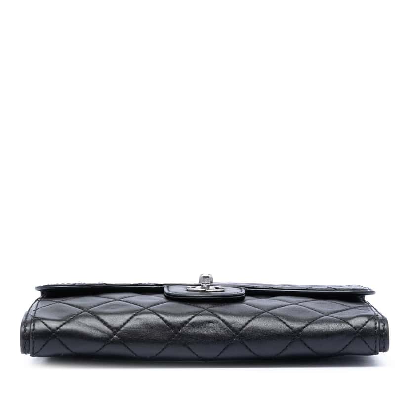 Chanel Small Quilted Lambskin Citizen Zip Flap Black Leather Very good condition - Inside View