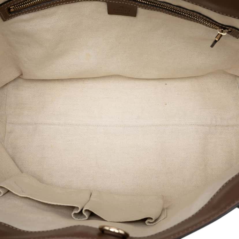 Gucci GG Supreme Nice Tote White Very good condition - Model View