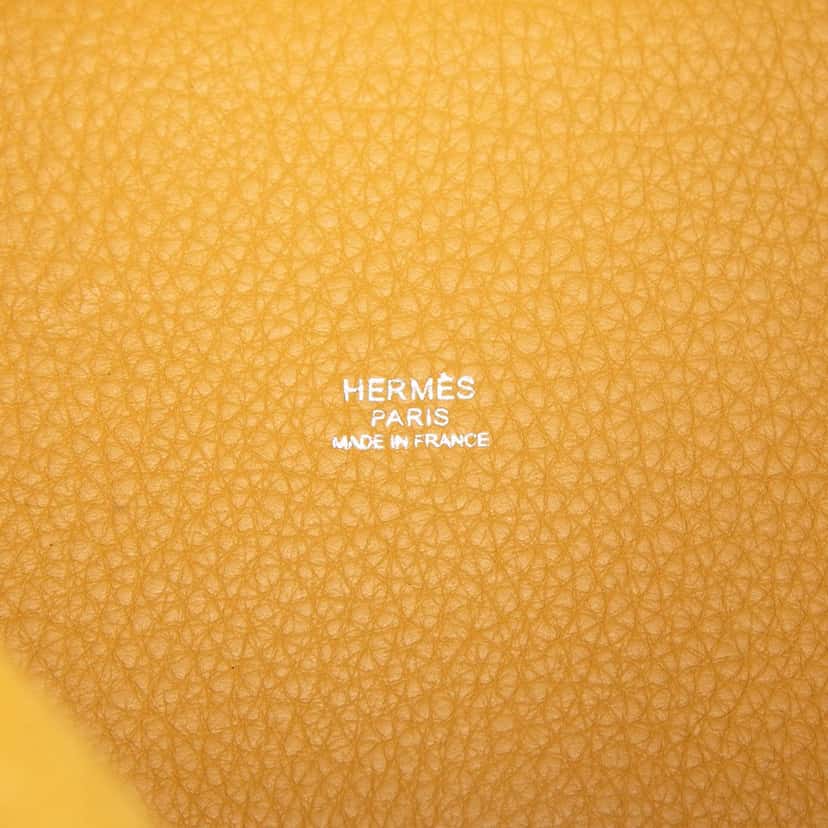 Hermès Clemence Picotin 18 Yellow Leather Very good condition - Box View