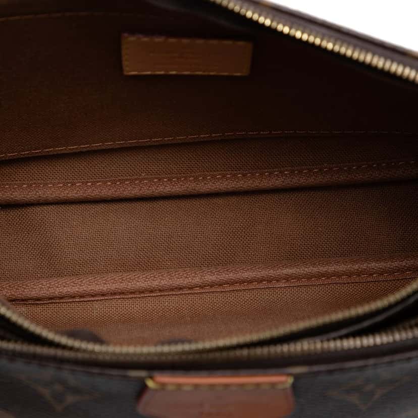 Louis Vuitton Monogram Multi Pochette Accessoires Brown Very good condition - Model View