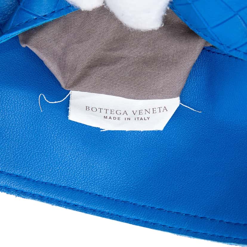 Bottega Veneta Small Calfskin Intrecciomirage Embossed Butterfly Chain Crossbody Blue Leather Very good condition - Box View