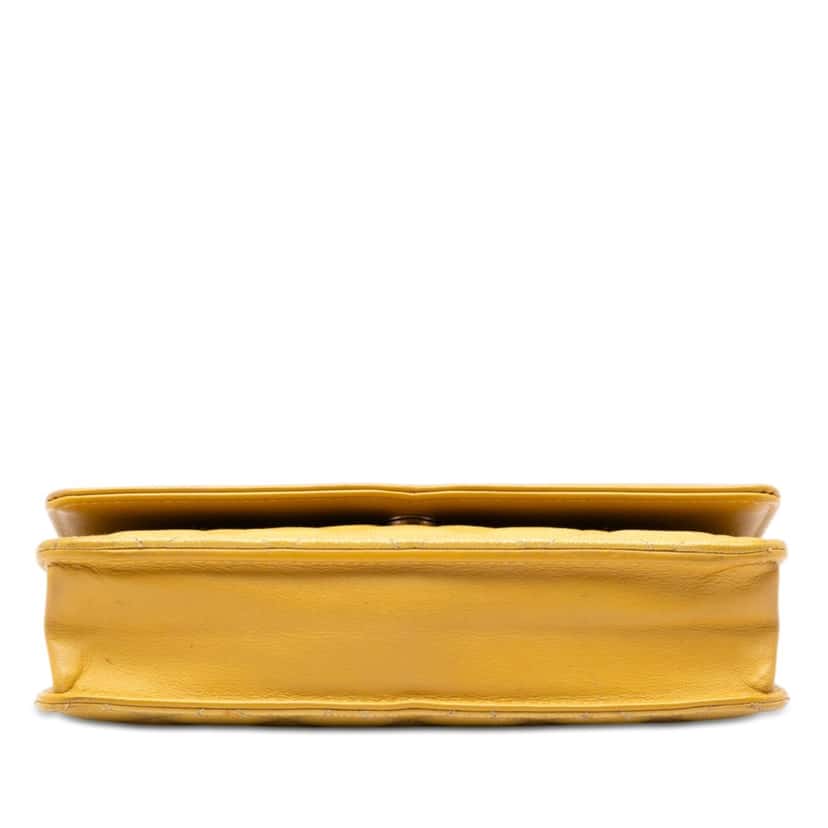 Chanel Caviar CC Filigree Wallet On Chain Yellow Leather Very good condition - Inside View