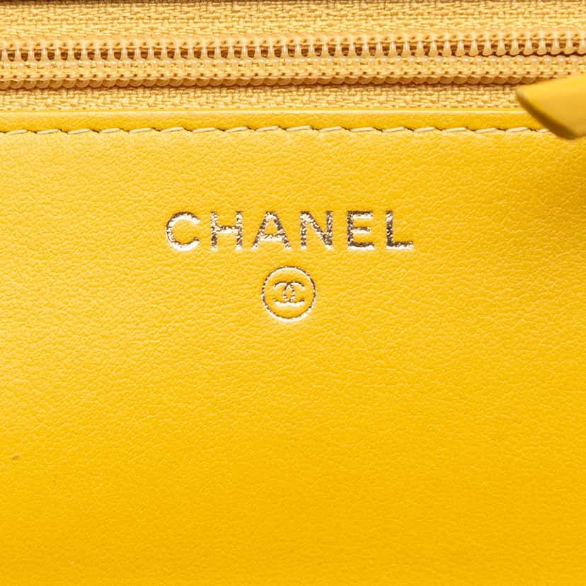 Chanel Caviar CC Filigree Wallet On Chain Yellow Leather Very good condition - Box View