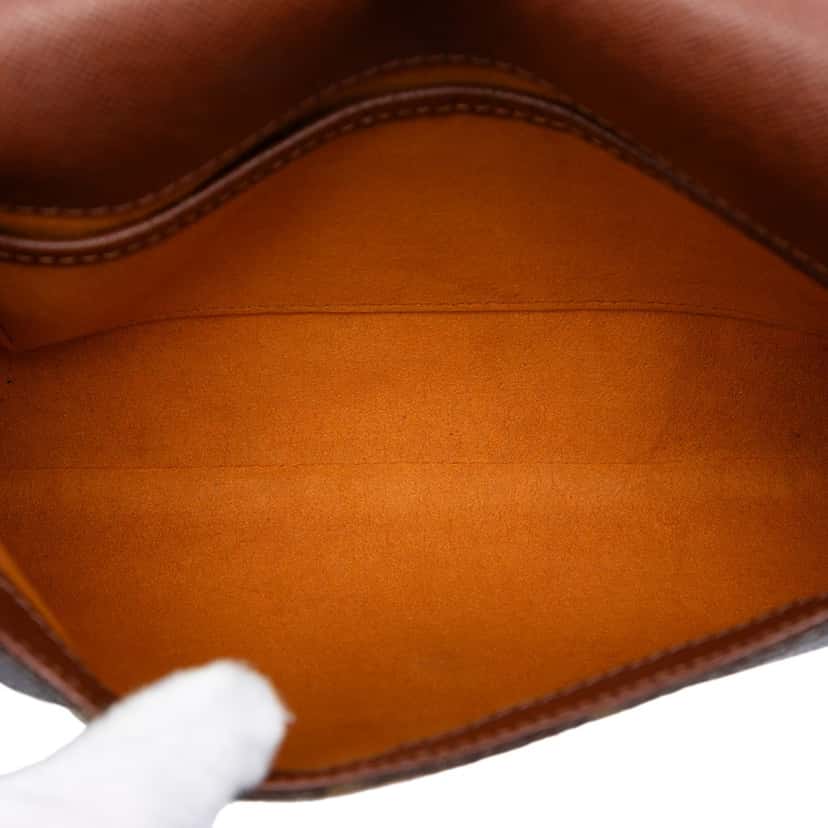 Louis Vuitton Monogram Musette Tango Short Strap Brown Very good condition - Model View