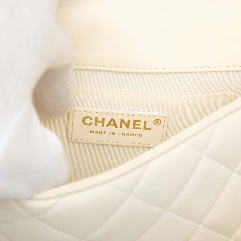 Chanel Mini Quilted Lambskin My Precious Pearls Chain Flap White Leather Very good condition - Box View