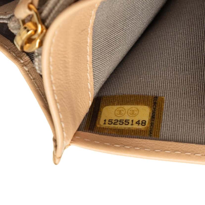 Chanel CC Caviar Bifold Long Wallet Beige Leather Very good condition - Box View