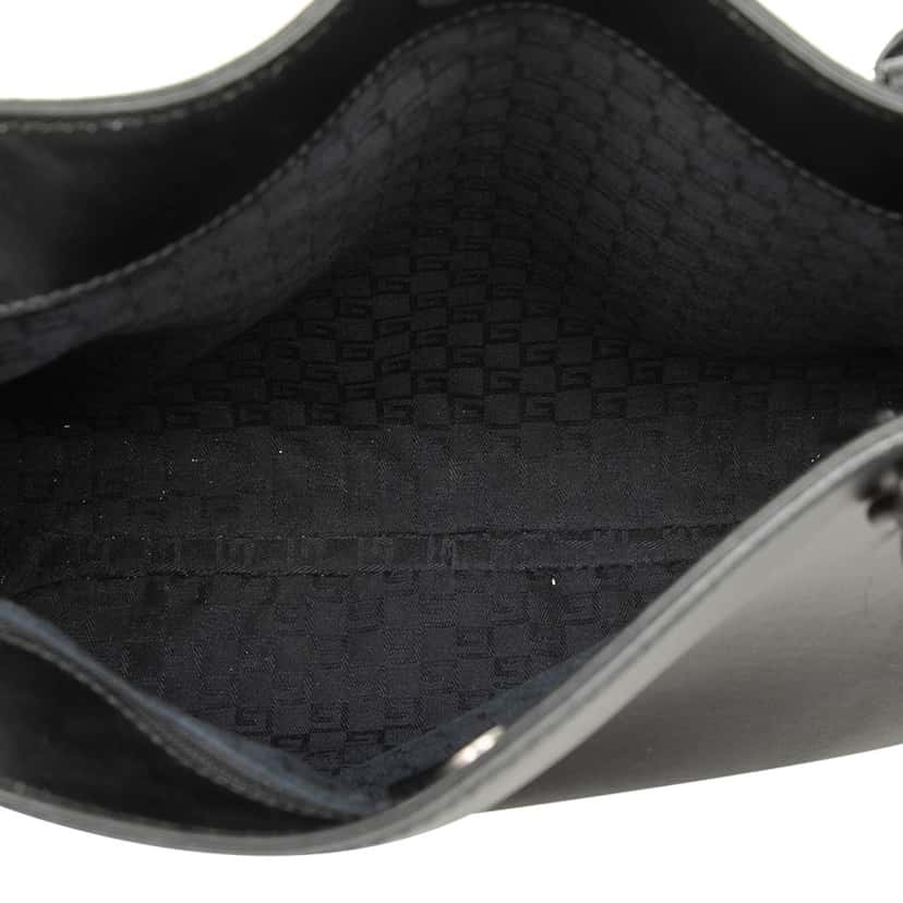 Gucci Calfskin Shoulder Bag Black Leather Very good condition - Model View