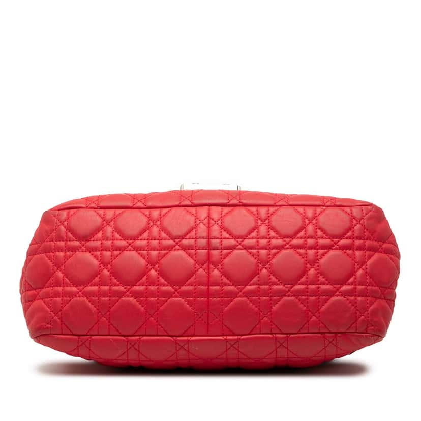 Dior Lambskin Cannage New Lock Shoulder Bag Red Leather Very good condition - Inside View