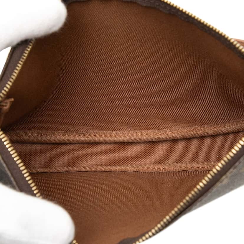 Louis Vuitton Monogram Pochette Accessoires Brown Very good condition - Model View