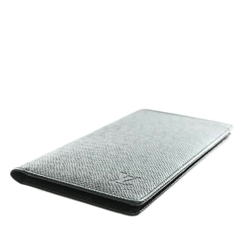 Louis Vuitton Taiga Checkbook Wallet Green Leather Very good condition - Box View