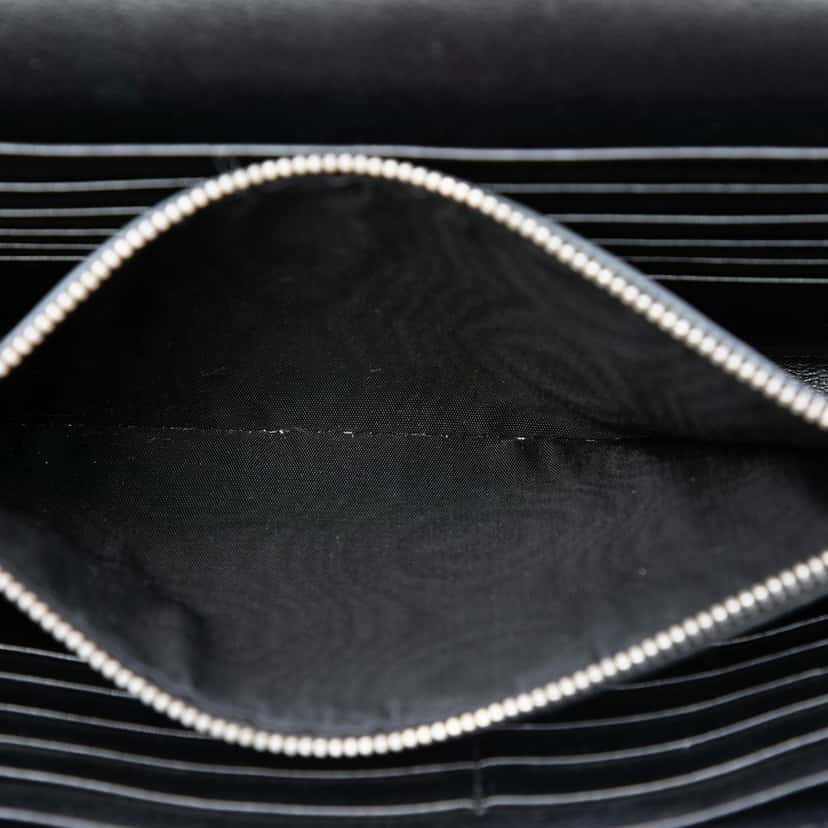 Saint Laurent Medium Calfskin Monogram Heart Studded Kate Crossbody Black Leather Very good condition - Model View