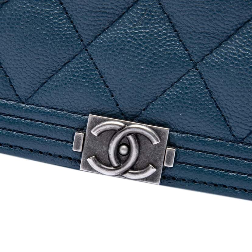 Chanel Quilted Caviar Boy Wallet on Chain Blue Leather Very good condition - Box View