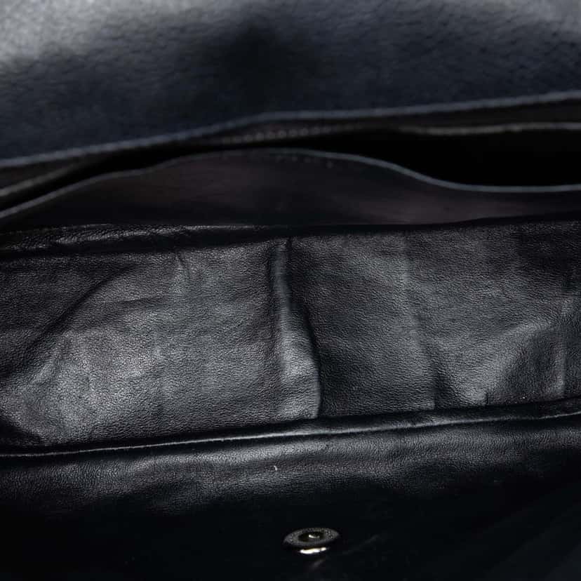 Chanel Jumbo Classic Caviar Single Flap Black Leather Very good condition - Model View