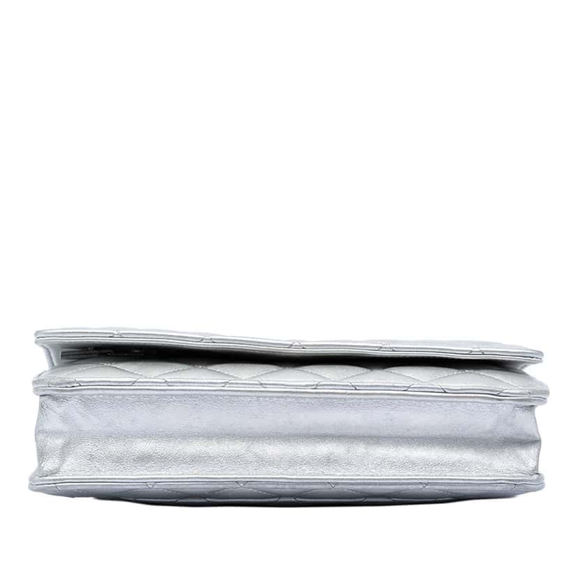 Chanel CC Quilted Metallic Lambskin Wallet on Chain Silver Leather Very good condition - Inside View