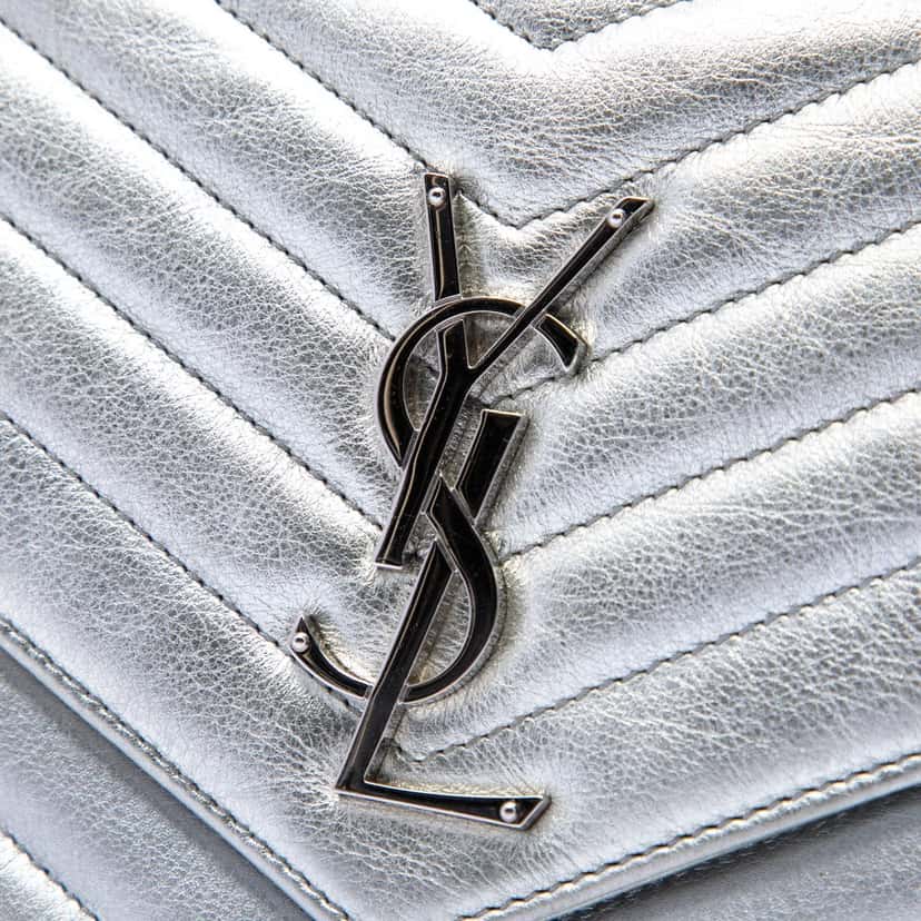 Saint Laurent Metallic Calfskin Matelasse Chevron Monogram Chain Wallet Silver Leather Very good condition - Box View