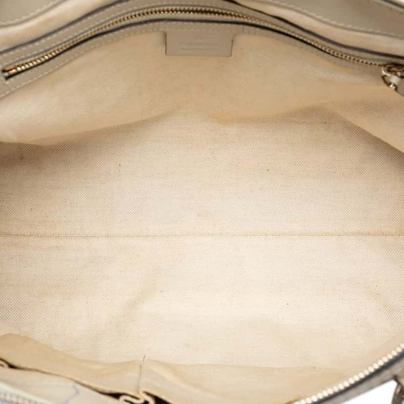 Gucci GG Canvas Lovely Tote Beige Very good condition - Model View