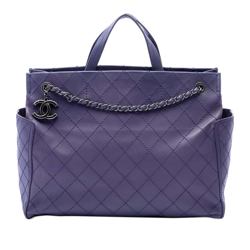 Chanel Large CC Quilted Calfskin Pocket Tote Purple Leather Very good condition - Front View