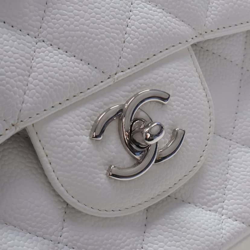 Chanel Jumbo Classic Caviar Double Flap White Leather Very good condition - Box View