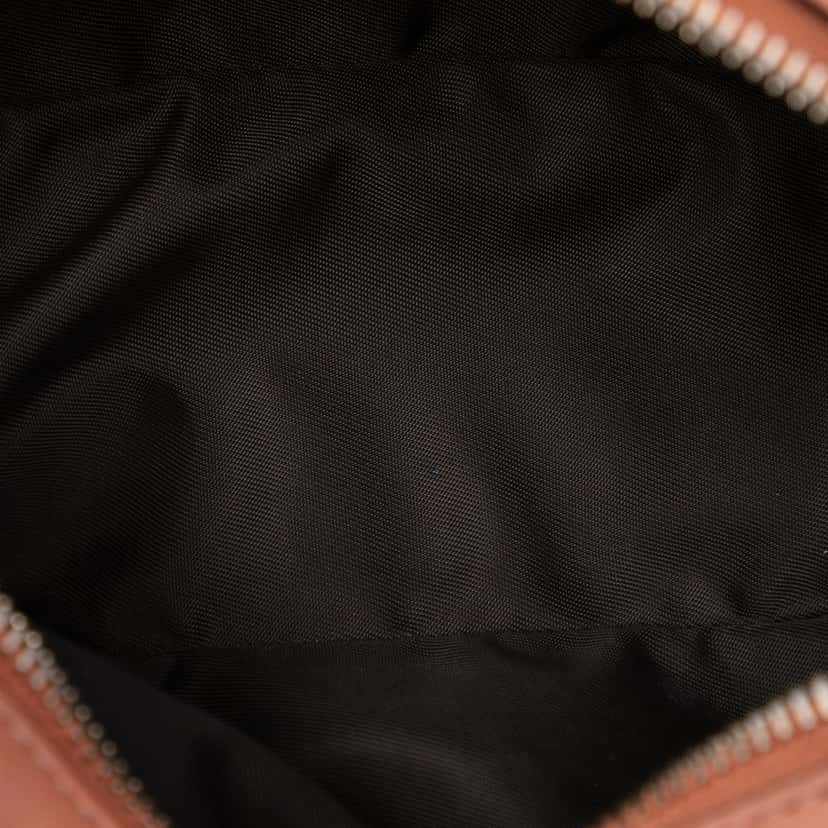 Gucci GG Canvas Bamboo Clutch Beige Very good condition - Model View