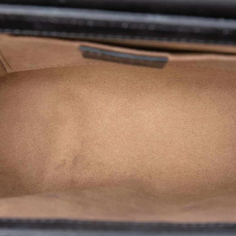 Gucci Small GG Supreme Padlock Crossbody Beige Very good condition - Model View