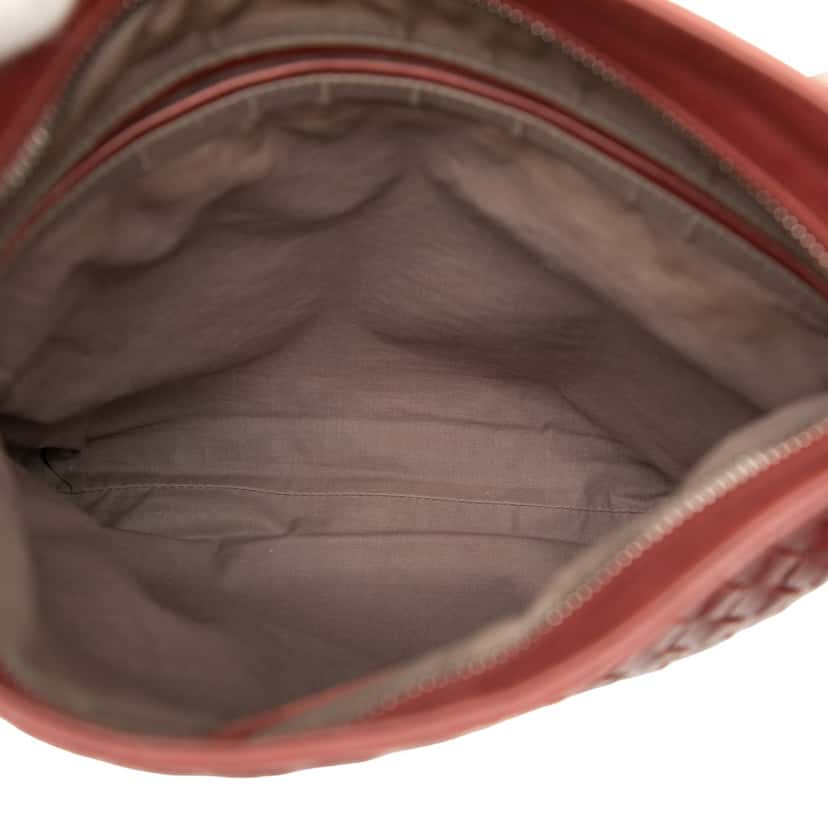Bottega Veneta Nappa Intrecciato VN Crossbody Red Leather Very good condition - Model View