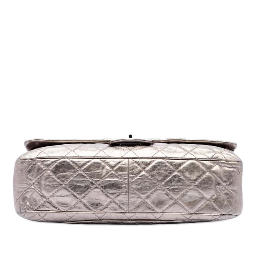 Chanel Metallic Aged Calfskin Reissue 2.55 Double Flap 227 Gold Leather Very good condition - Inside View