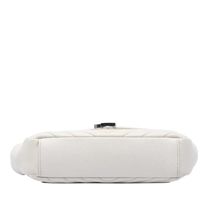 Saint Laurent Medium Chevron Calfskin Monogram Envelope Bag White Leather Very good condition - Inside View