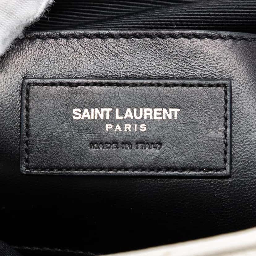 Saint Laurent Medium Chevron Calfskin Monogram Envelope Bag White Leather Very good condition - Box View