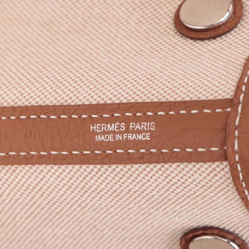 Hermès Toile and Negonda Tartan Cross Garden Party 36 Beige Very good condition - Model View