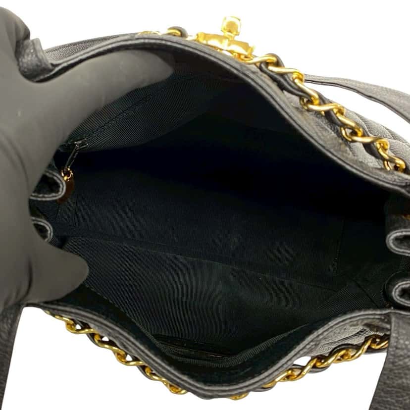 Chanel CC Quilted Caviar Chain Drawstring Tote Black Leather Very good condition - Inside View