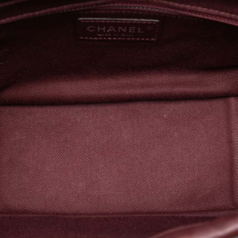 Chanel CC Quilted Calfskin Wild Stitch Full Flap Red Leather Very good condition - Model View