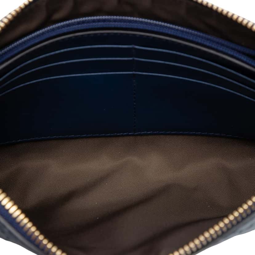 Gucci Guccissima Chain Pochette Blue Leather Very good condition - Model View